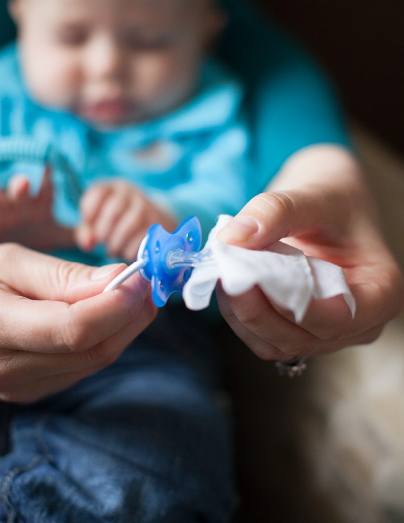 Lifestyle_Wipes_Pacifier_and_Bottle_IMG_0928 Lifestyle_Wipes_Pacifier_and_Bottle_IMG_0928