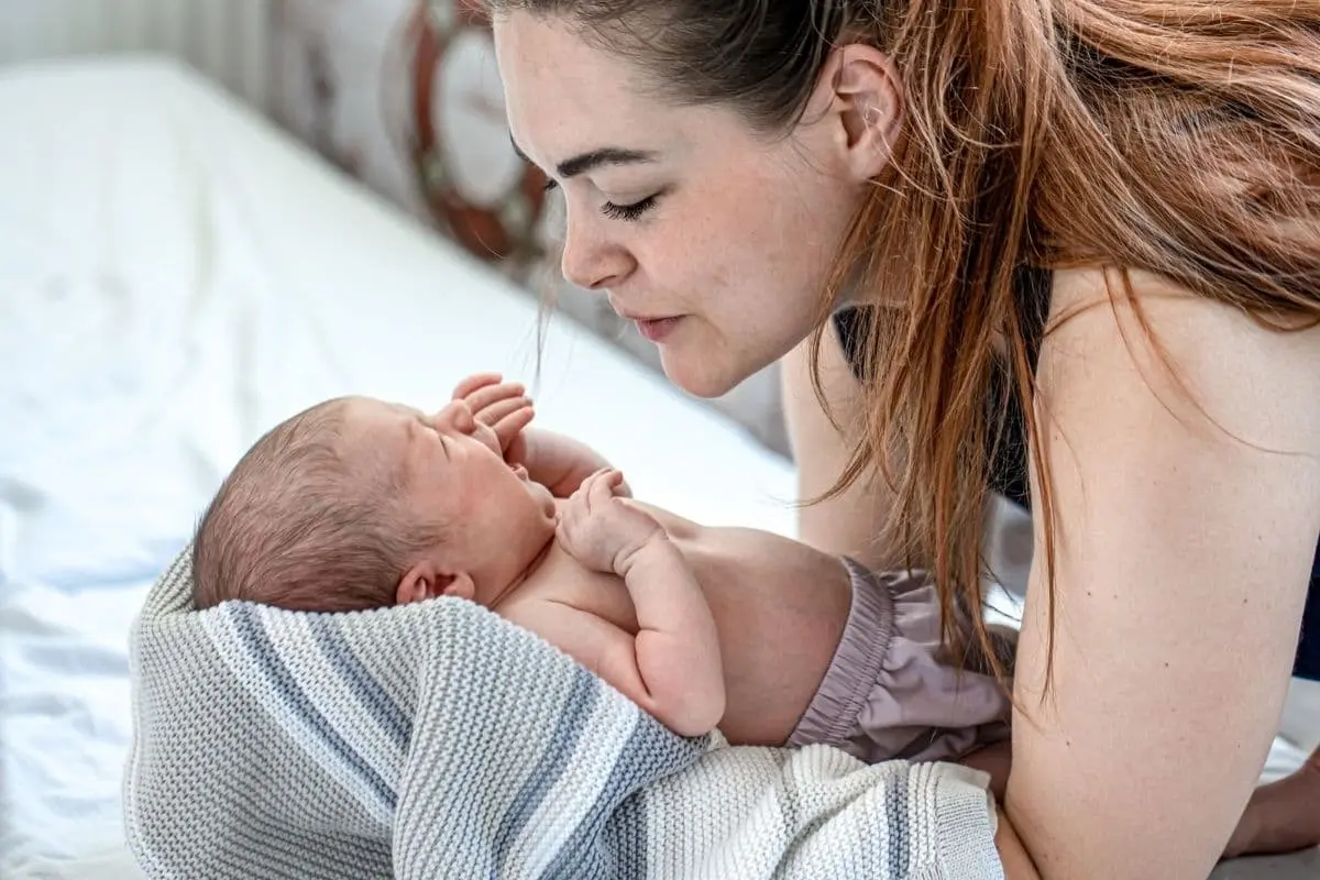 Cara Mengatasi Cegukan Pada Bayi