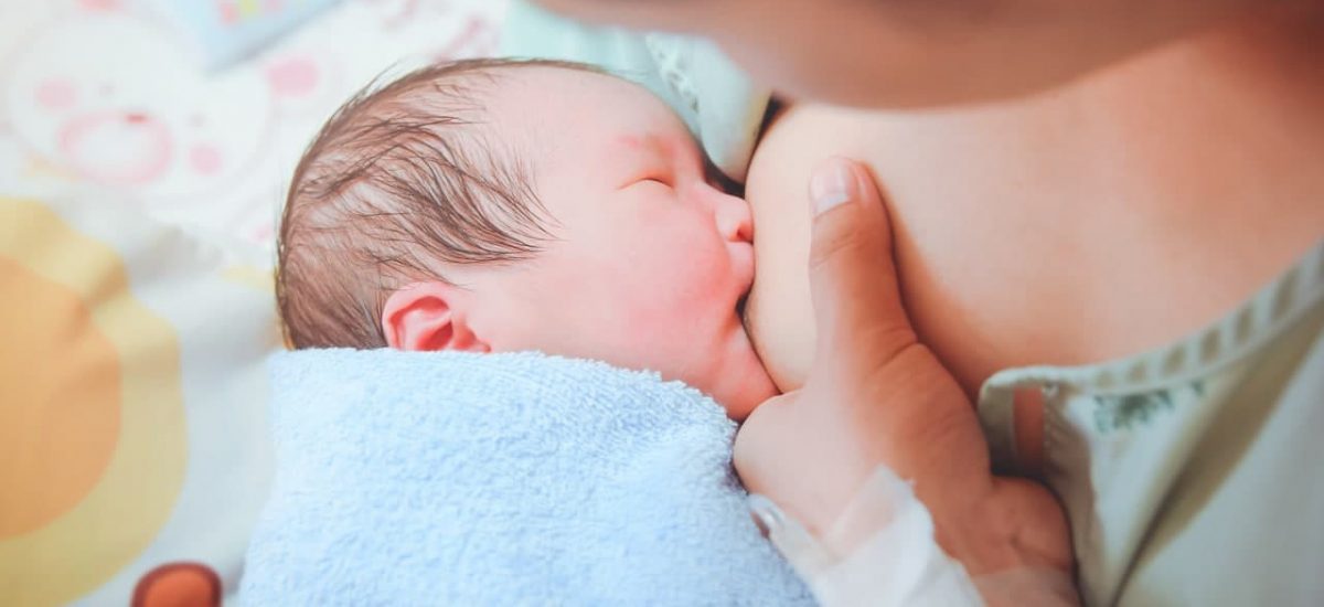 7 Tips Menyusui Bayi dengan Puting Datar