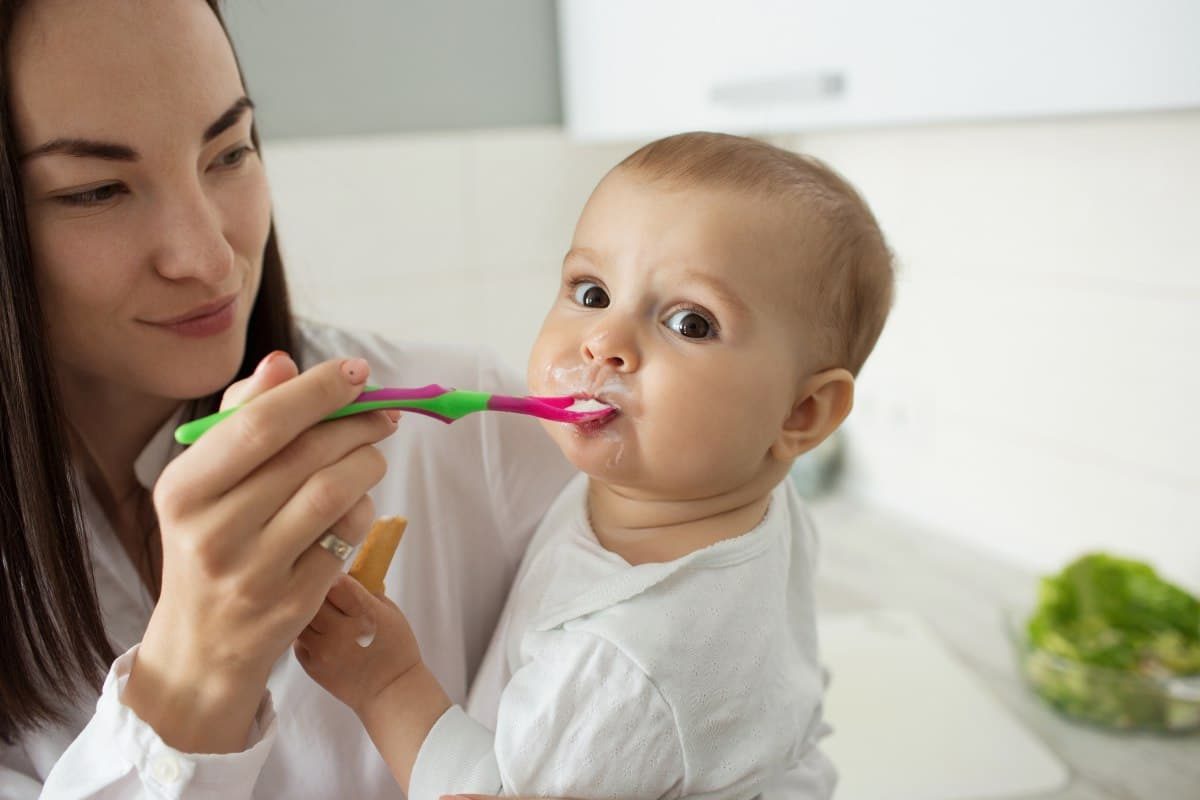 Jadwal Makan untuk Bayi 8 Bulan