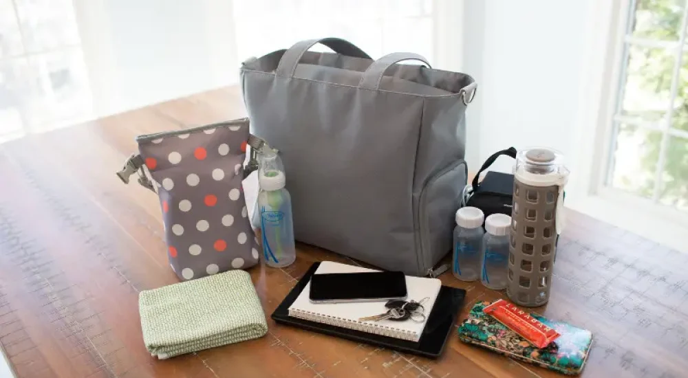 Lifestyle_Breast_Pump_Carryall_O16A5136