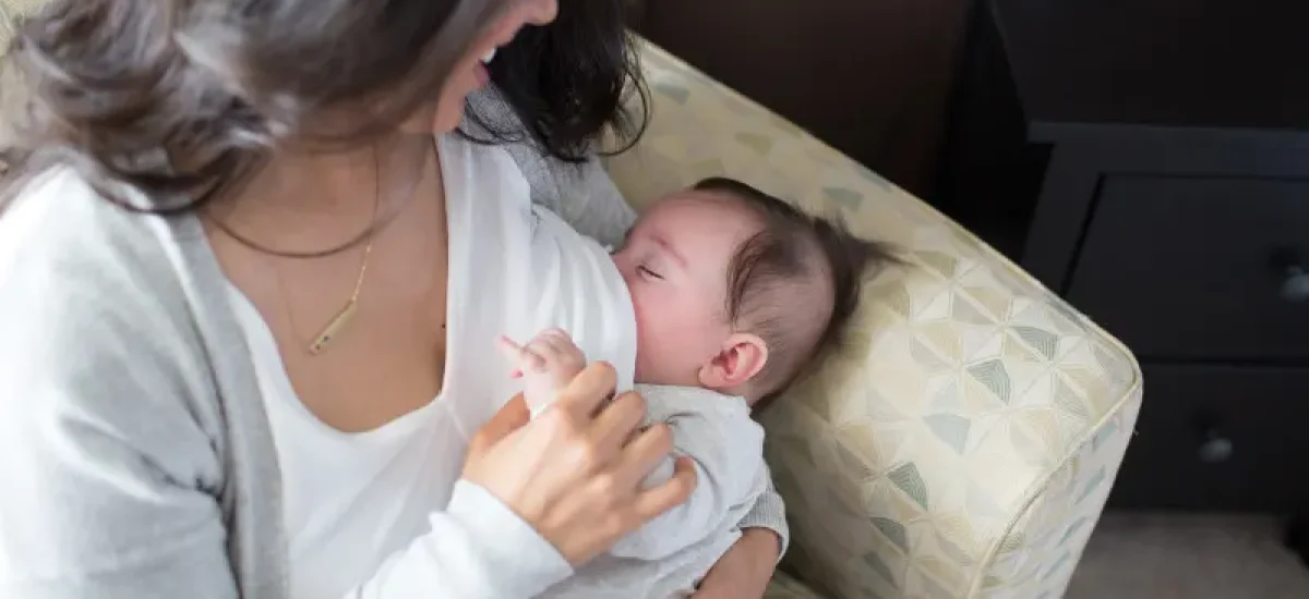 Lifestyle_Breastfeeding_O16A3100