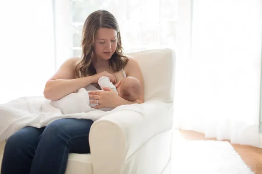 Lifestyle_Breastfeeding_O16A3233