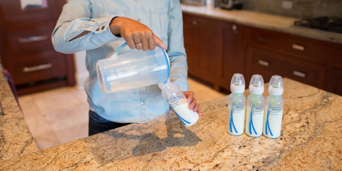 Lifestyle_Formula_Mixing_Pitcher_O16A0097