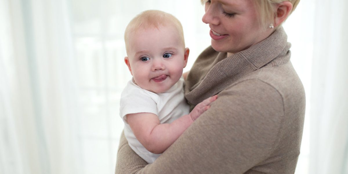Lifestyle_No_Product_Mom_Baby_O16A6229