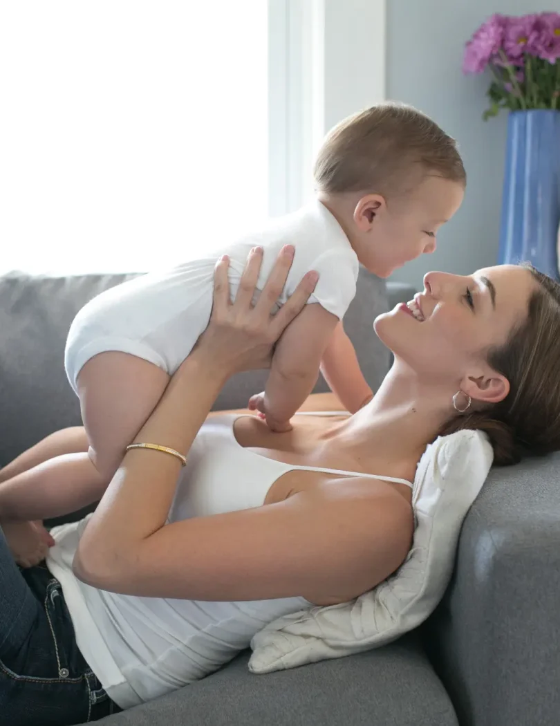 Lifestyle_No_Product_Mom_and_Baby_O16A4888